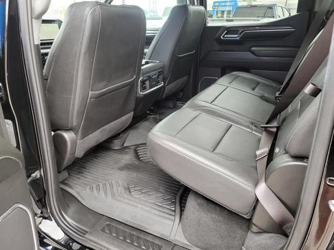 Used 2024 Chevrolet Silverado 1500 LTZ AWD/4WD image 3