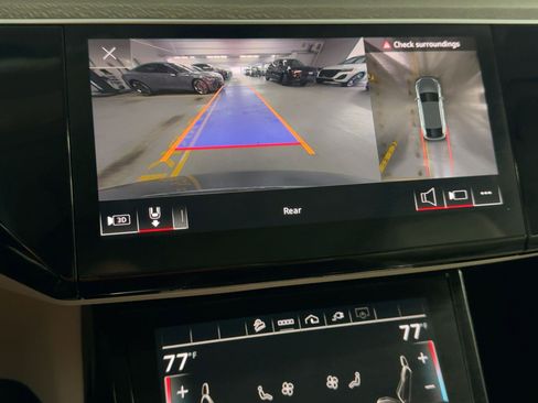 Used 2021 Audi e-tron Premium Plus w/ Premium Plus Package image 25