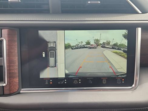 Certified 2023 GMC Yukon XL Denali Ultimate w/ LPO, Floor Liner Package AWD/4WD image 15