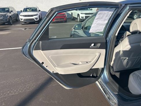 Used 2017 Hyundai Sonata Sport w/ Value Edition Package 02 image 21
