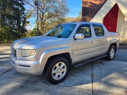 Used 2008 Honda Ridgeline RTS image 2