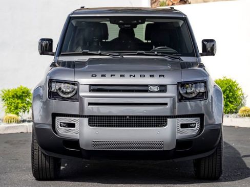 Used 2023 Land Rover Defender 90 SE AWD/4WD image 3