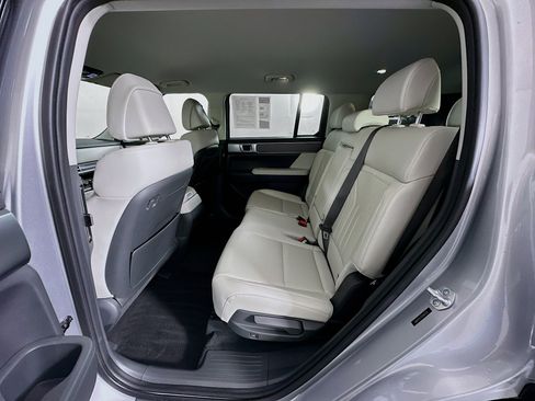 Used 2025 Hyundai Santa Fe SEL image 28