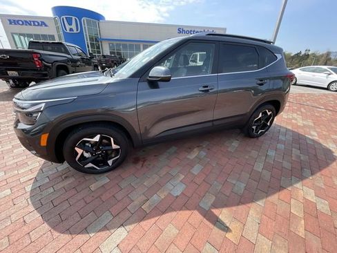 Used 2024 Kia Seltos EX image 29