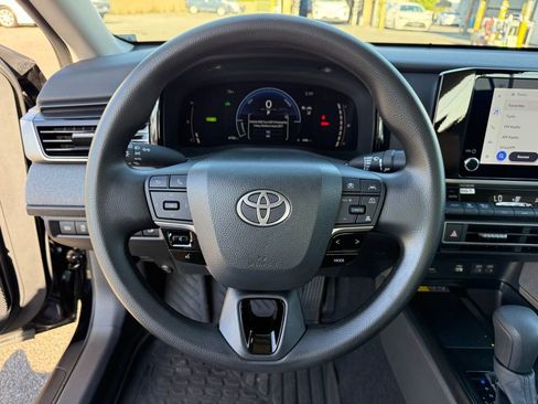 Certified 2025 Toyota Camry LE image 21