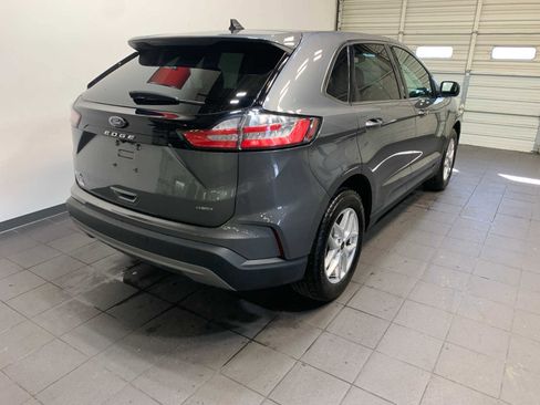 Used 2024 Ford Edge SEL image 3