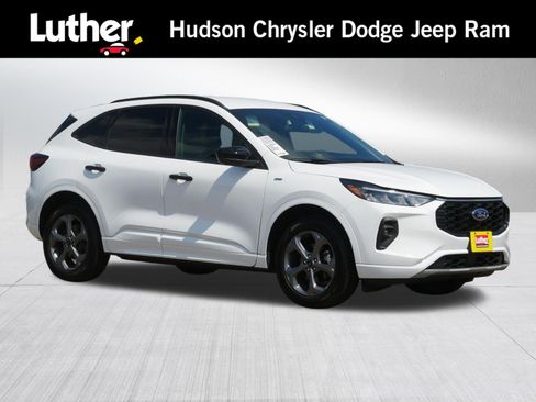 Used 2023 Ford Escape ST-Line Select w/ Tech Pack #2 AWD/4WD image 1