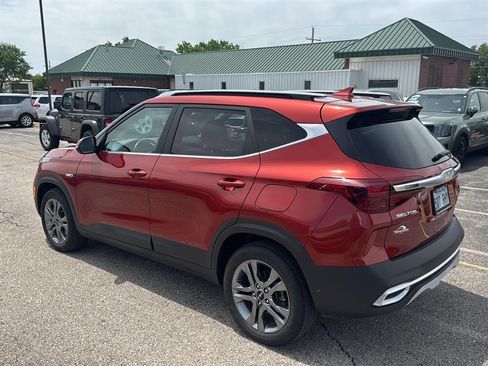 Used 2023 Kia Seltos S AWD/4WD image 4
