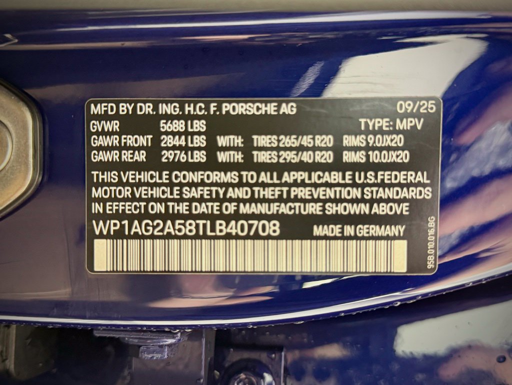 Certified 2026 Porsche Macan S AWD/4WD image 32