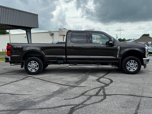 Used 2024 Ford F250 Lariat AWD/4WD image 2