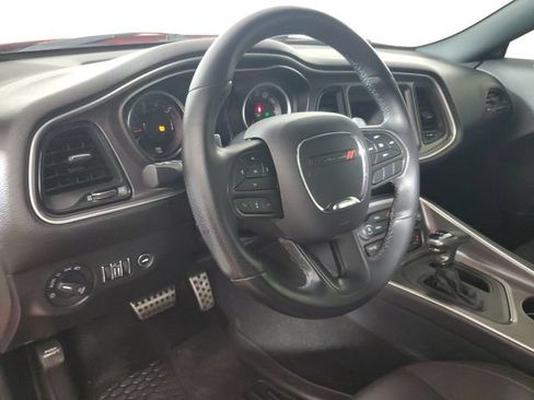 Used 2020 Dodge Challenger R/T RWD image 17