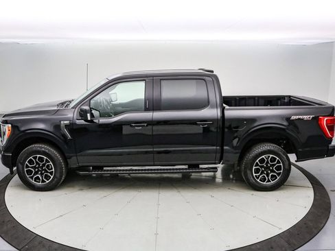 Certified 2022 Ford F150 XLT w/ Equipment Group 302A High image 8