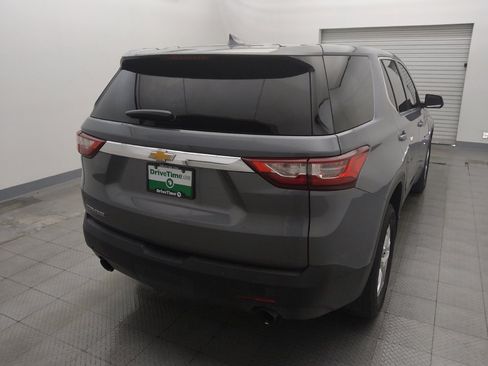 Used 2021 Chevrolet Traverse LS FWD image 7