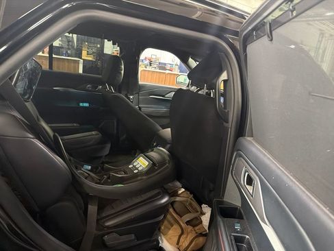 Used 2025 Ford Explorer ST-Line w/ Premium Package RWD image 6