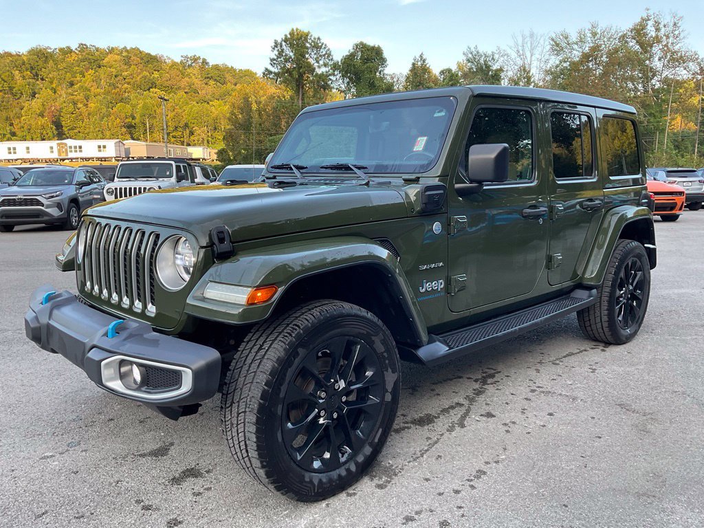Used 2023 Jeep Wrangler Unlimited Sahara w/ Cold Weather Group AWD/4WD image 3