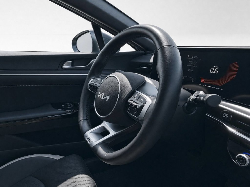 Certified 2025 Kia K5 GT-Line AWD/4WD image 25
