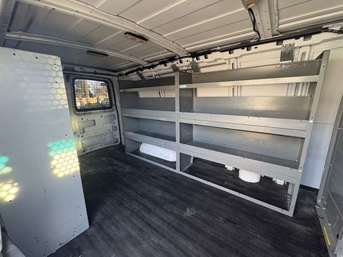 Used 2016 Chevrolet Express 3500 image 14