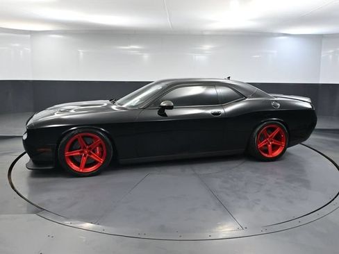 Used 2016 Dodge Challenger SRT Hellcat RWD image 10
