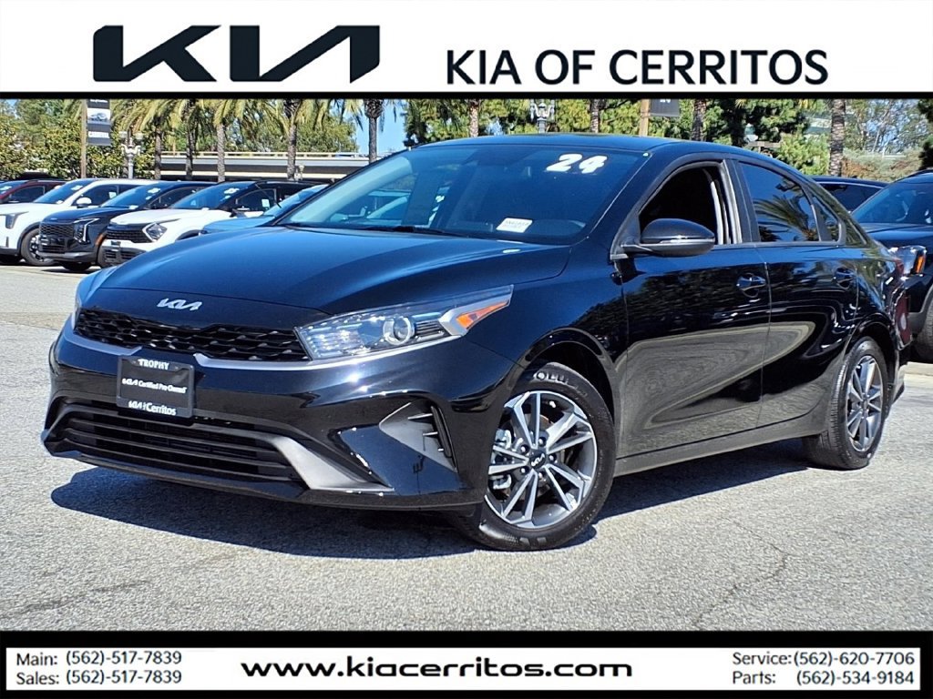 Certified 2024 Kia Forte LXS w/ LXS Technology Package FWD image 1