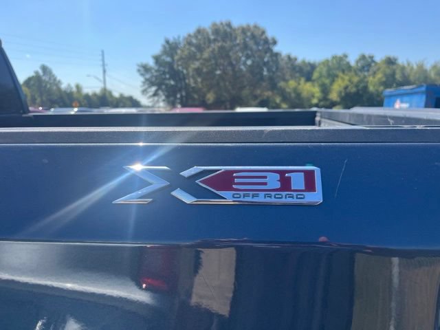 Used 2021 GMC Sierra 1500 SLT AWD/4WD image 9