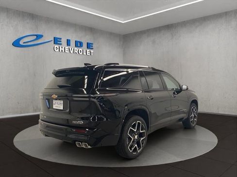 New 2026 Chevrolet Traverse High Country AWD/4WD image 3