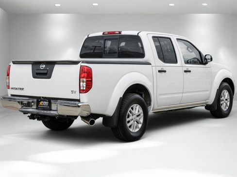 Used 2018 Nissan Frontier SV RWD image 6