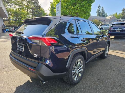 Used 2019 Toyota RAV4 XLE Premium w/ Advanced Technology Package AWD/4WD image 7