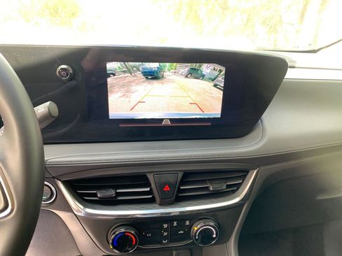 Used 2025 Buick Encore GX Preferred image 22