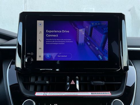 Used 2025 Toyota Corolla LE image 25