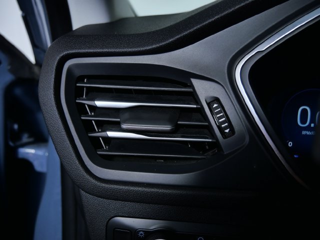 Certified 2025 Ford Escape Platinum AWD/4WD image 23