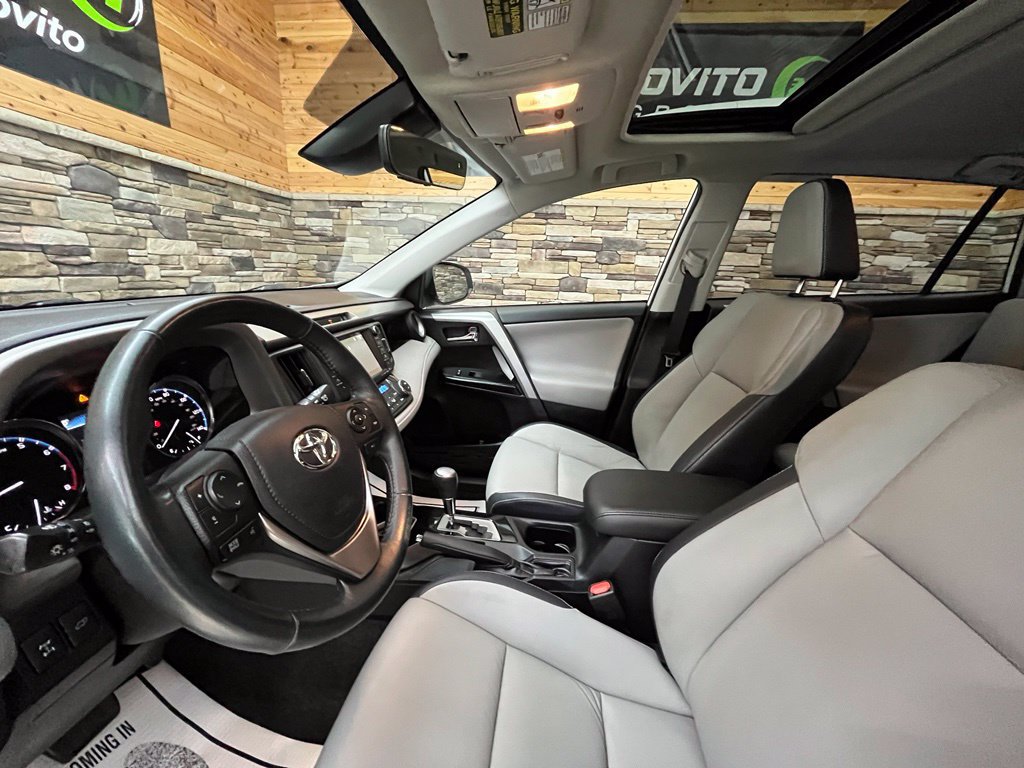 Used 2016 Toyota RAV4 Limited AWD/4WD image 23