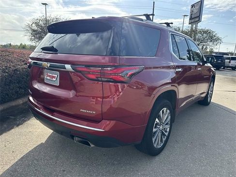 Used 2023 Chevrolet Traverse Premier image 5