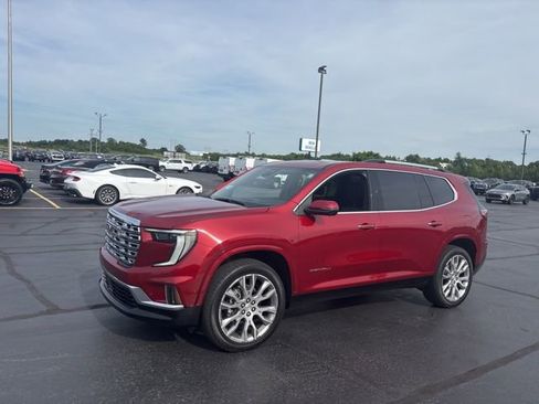 Used 2025 GMC Acadia Denali w/ Super Cruise Package FWD image 3