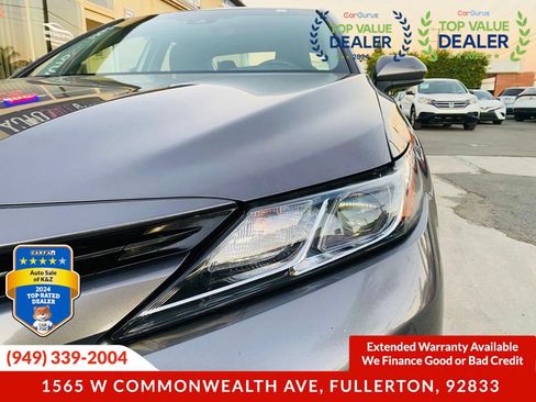 Used 2020 Toyota Camry LE image 17