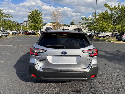 Certified 2025 Subaru Outback Onyx Edition AWD/4WD image 4
