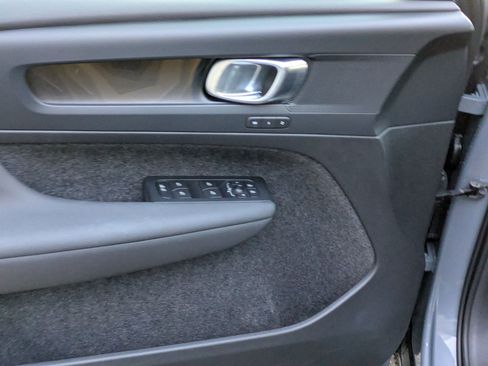 Certified 2023 Volvo XC40 Recharge Plus image 13