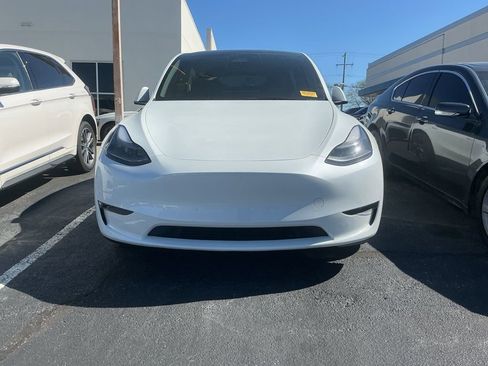 Used 2025 Tesla Model Y Long Range image 6