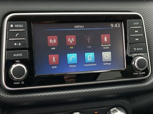 New 2025 Nissan Kicks Play S image 26