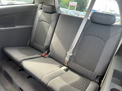Used 2014 Chevrolet Traverse LT FWD image 16