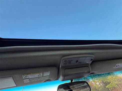 Used 2000 Toyota 4Runner Limited image 23