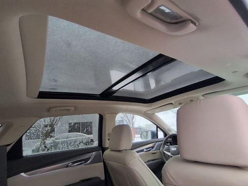 Certified 2024 Cadillac XT5 Premium Luxury image 8