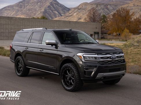 Used 2024 Ford Expedition Max Platinum image 2