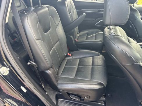 Used 2021 Kia Telluride EX w/ EX Premium Package FWD image 28