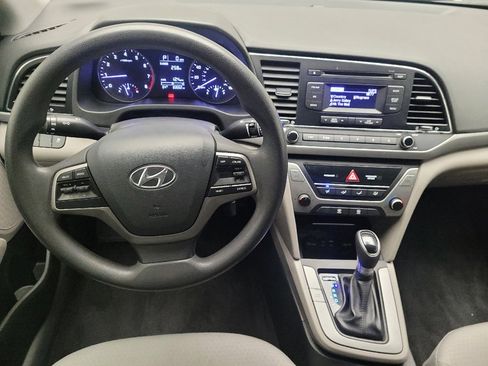 Used 2017 Hyundai Elantra SE image 22