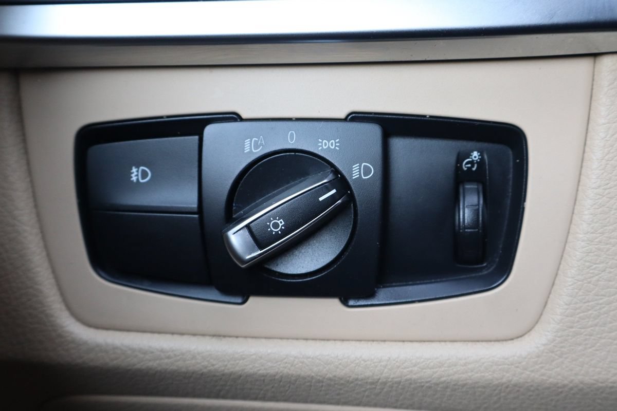 Used 2015 BMW 328i xDrive Sedan AWD/4WD image 31