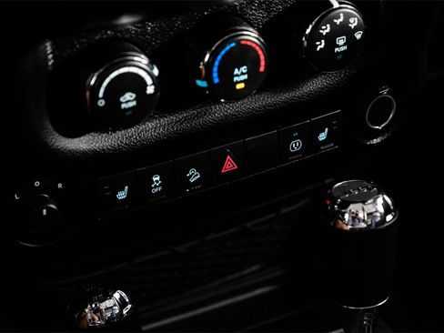 Used 2017 Jeep Wrangler Sahara image 20