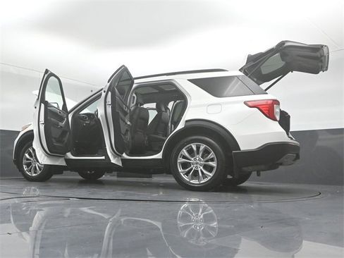 Certified 2021 Ford Explorer XLT w/ Equipment Group 202A image 58