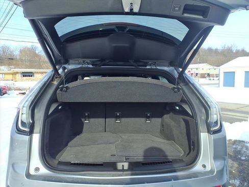 Used 2023 Cadillac XT4 Sport image 9