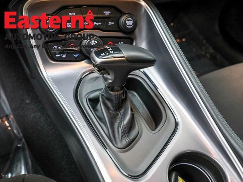 Used 2022 Dodge Challenger R/T Scat Pack w/ Scat Pack Stripe image 13