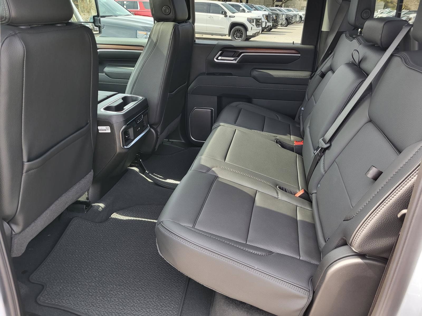 New 2026 GMC Sierra 2500 Denali w/ Denali Reserve Package AWD/4WD image 4